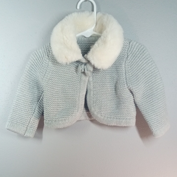 GAP Other - Baby Gap Girls Cozy Gray Knit Jacket with Faux Fur Collar Size 6-12 Months